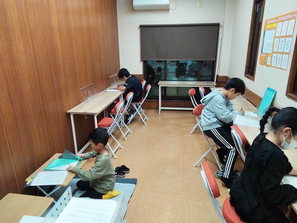 「学研若王寺教室」の教室内の様子